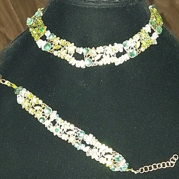 Green Opalite Floral Jewellery Set - Picture 10 of 10